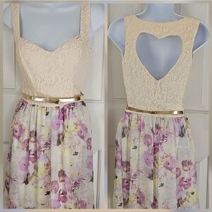 Dress S pretty cream lace top and floral bottom